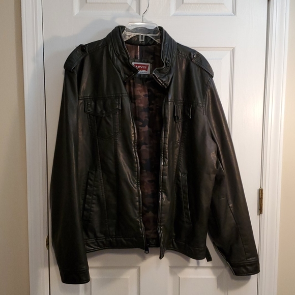 levis black bomber jacket